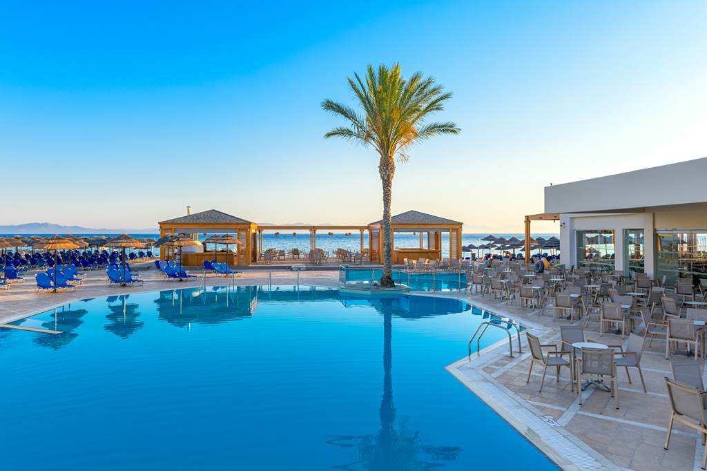 RHO_70128_Avra_Bch_Hotel_0718_04.jpg