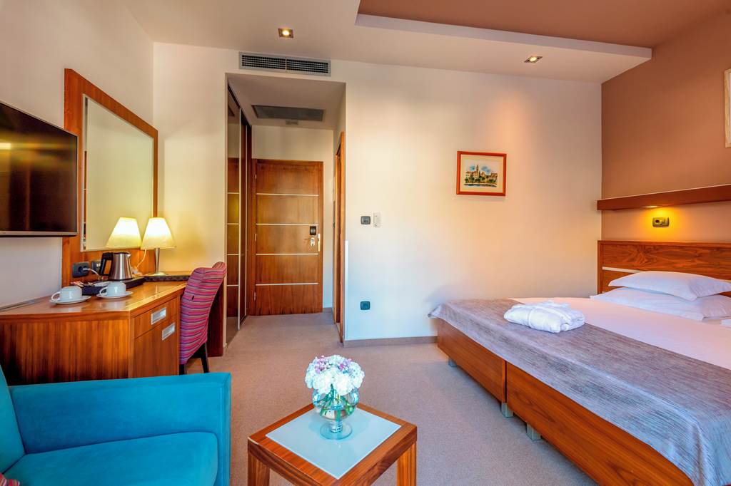SPU_77001_Hotel_Plaza_Omis_0124_06.jpg