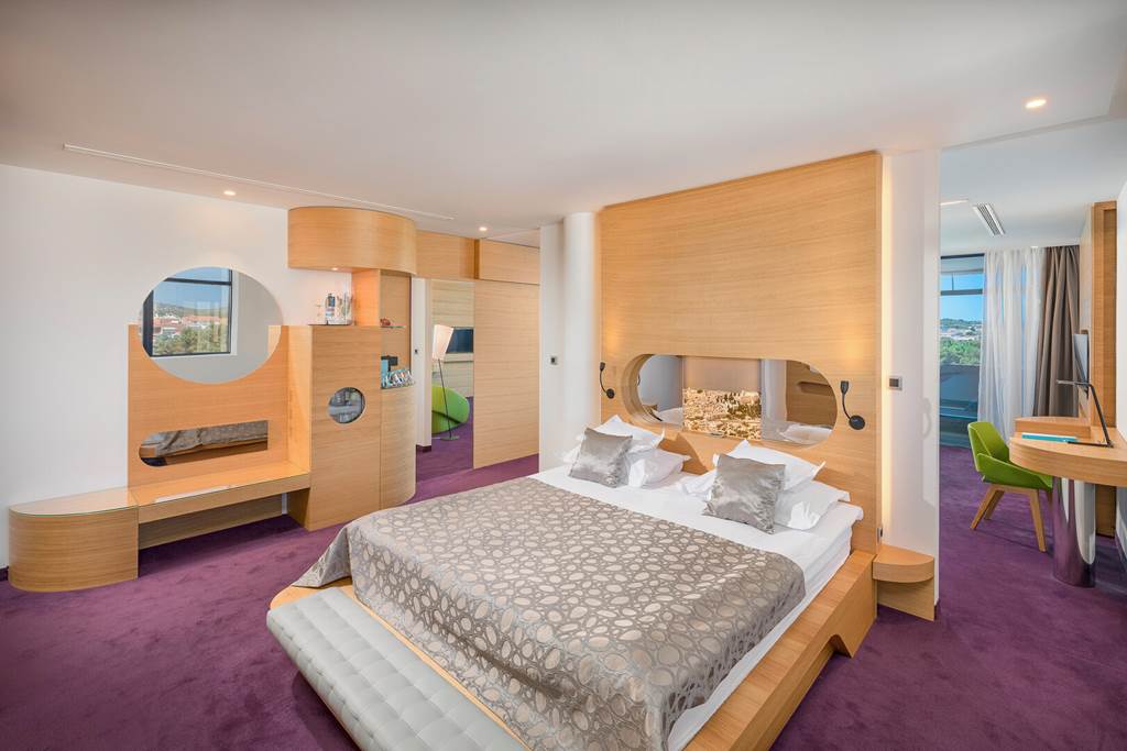 SPU_74917_Hotel_Olympia_Sky_0223_01.jpg
