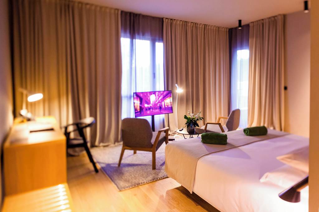 DBV_74825_One_Suite_Hotel_0419_10.jpg