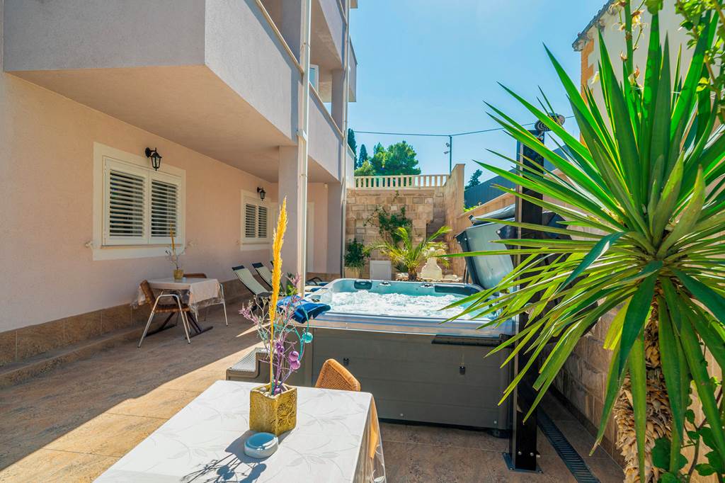 DBV_87511_Apartments_Villa_Aura_0324_15.jpg