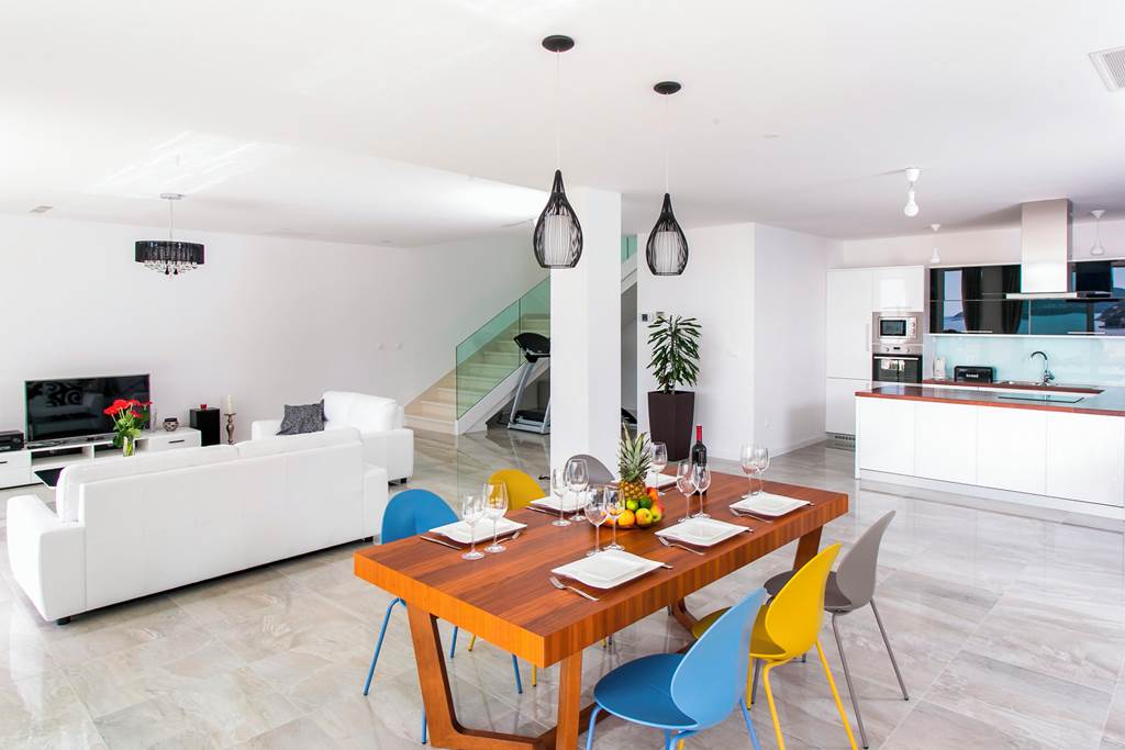 DBV_83494_Villa_Art_0122_08.jpg