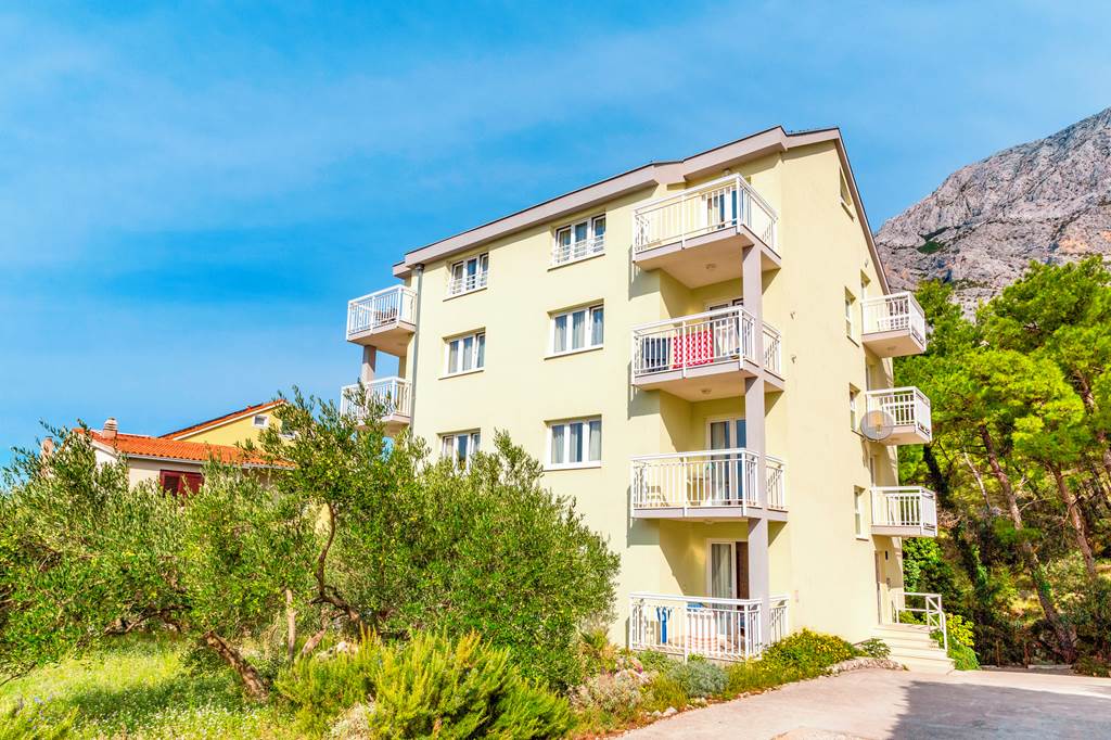 SPU_68974_Ivana_Apartments_1019_01.jpg