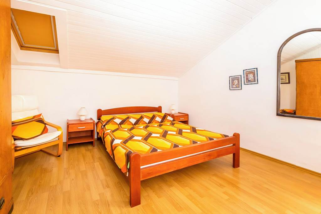 DBV_70326_Vila_Mare_1123_02.jpg