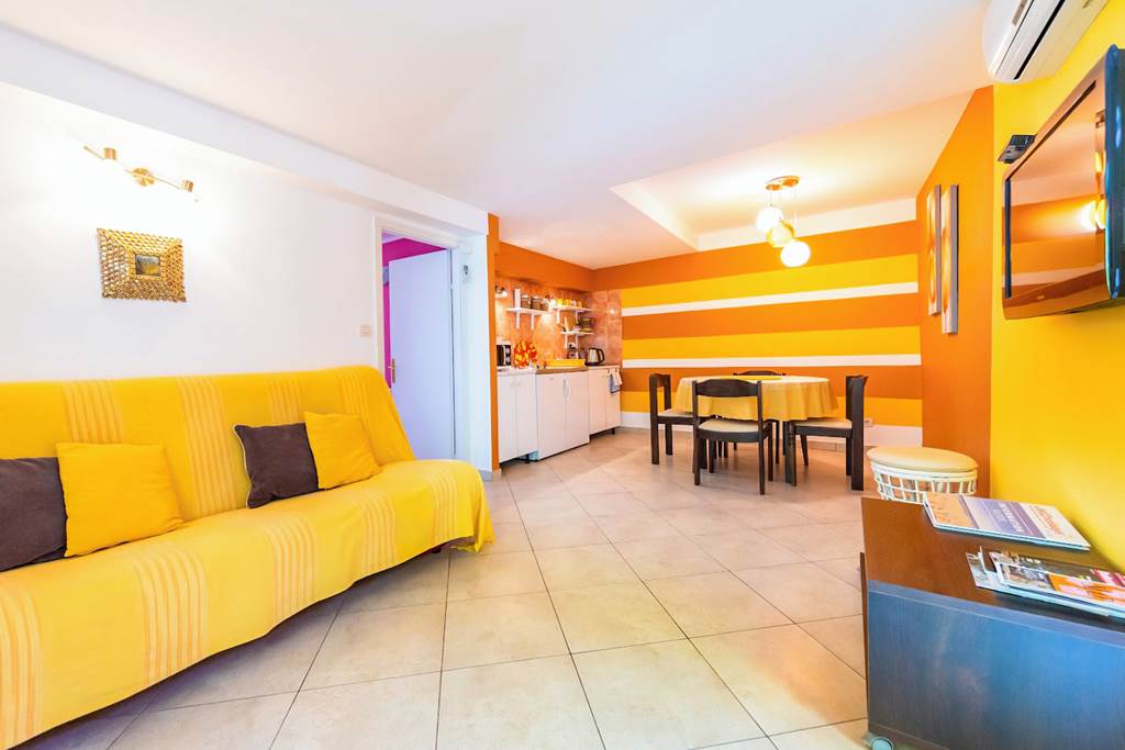 DBV_70326_Vila_Mare_1123_21.jpg
