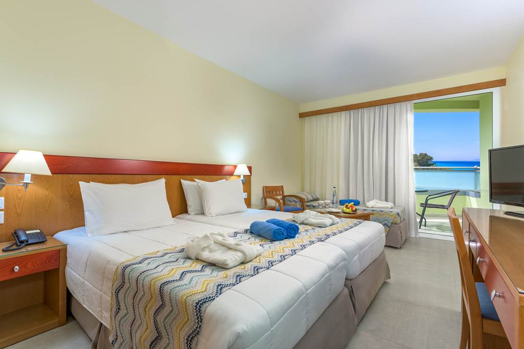 RHO_70128_Avra_Bch_Hotel_0718_06.jpg