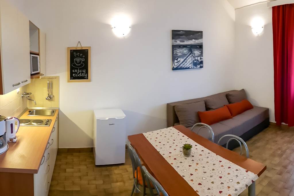 SPU_73836_Belvedere_Apts_0418_09.jpg