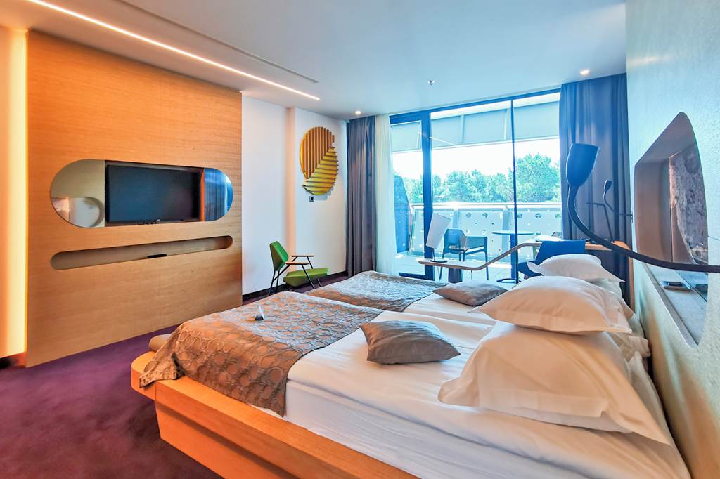 SPU_74917_Hotel_Olympia_Sky_1121_01.jpg