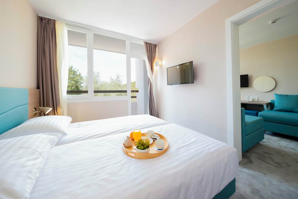 DBV_74727_Port_9_Hotel_0421_05.jpg
