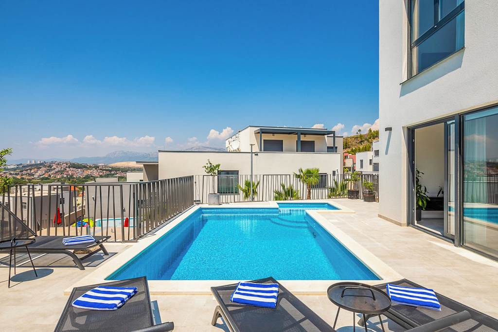 SPU_88938_Villa_Split_Heights_0125_03.jpg