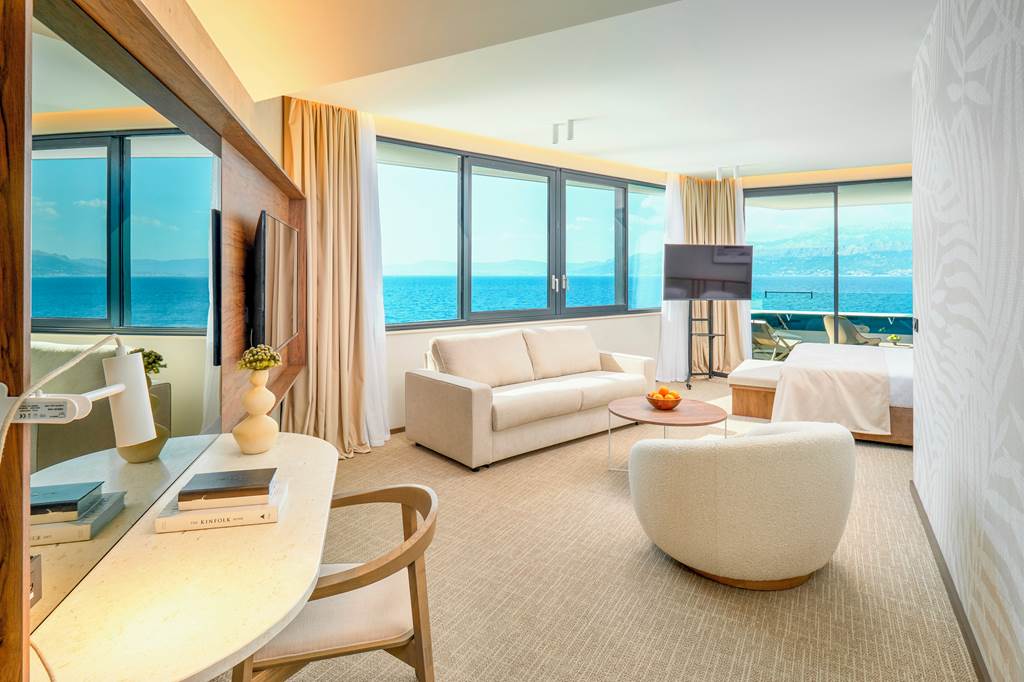 SPU_87177_Grand_Hotel_View_0124_27.jpg