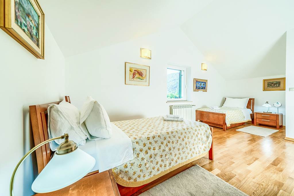 SPU_87931_Villa_Stone_Haven_0824_01.jpg