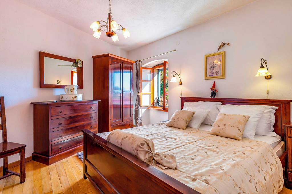 SPU_84749_Villa_Vicina_Split_1222_02.jpg