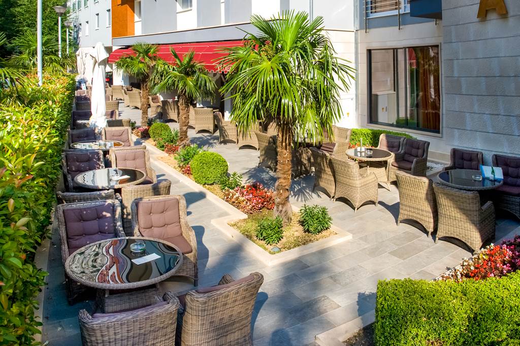 SPU_77001_Htl_Plaza_Omis_0917_26.jpg