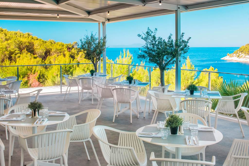 SPU_74719_Gava_Waterman_Milna_Resort_1121_03.jpg