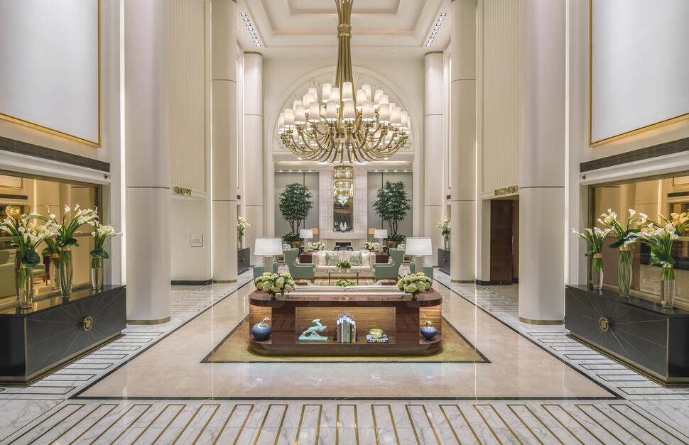 Waldorf-Astoria-Beverly-Hills-1.jpg