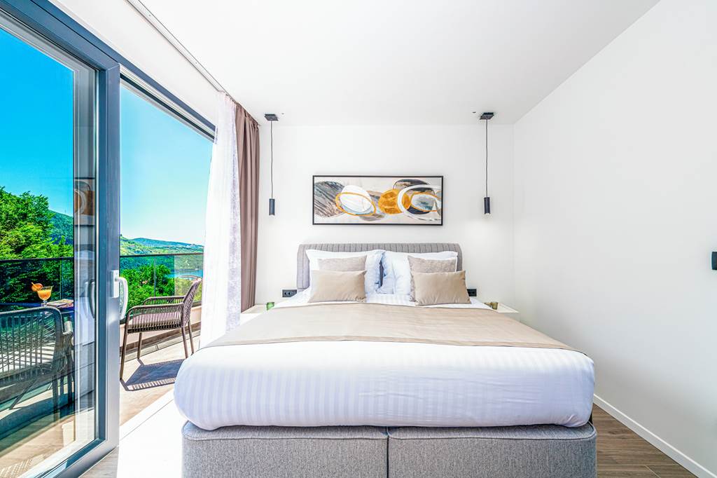 DBV_87940_Villa_Coastal_Bliss_0824_07.jpg