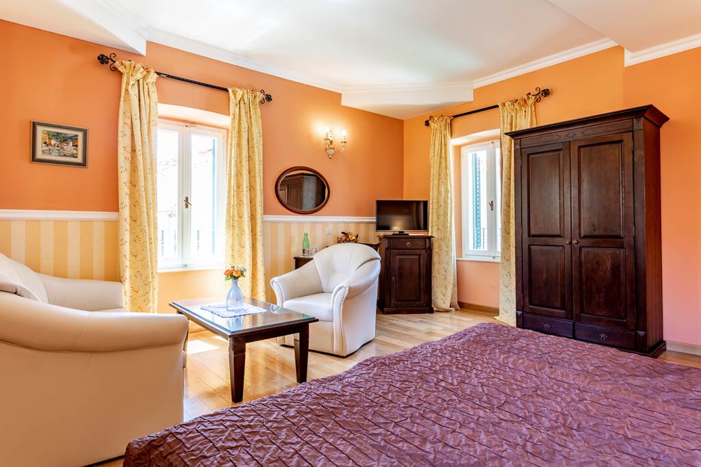 DBV_73734_Villa_Pattiera_0718_02.jpg