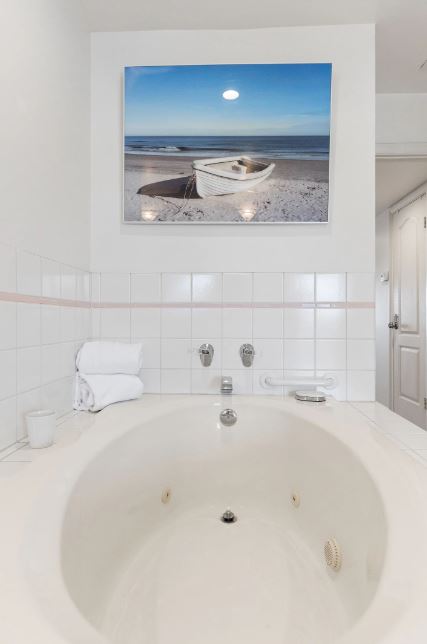 Master Bedroom 10