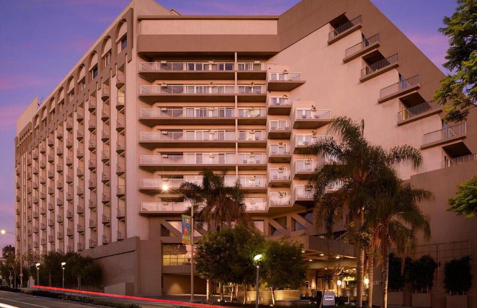 Le-Meridien-Delfina-Santa-Monica-1.jpg