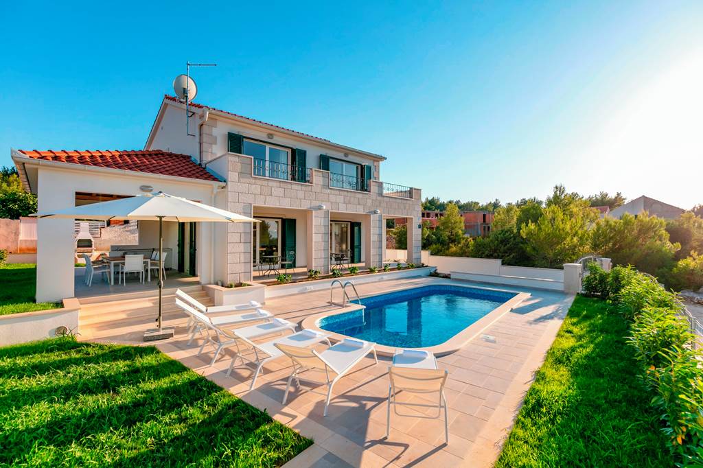 SPU_84747_Villa_Makarac_1222_13.jpg