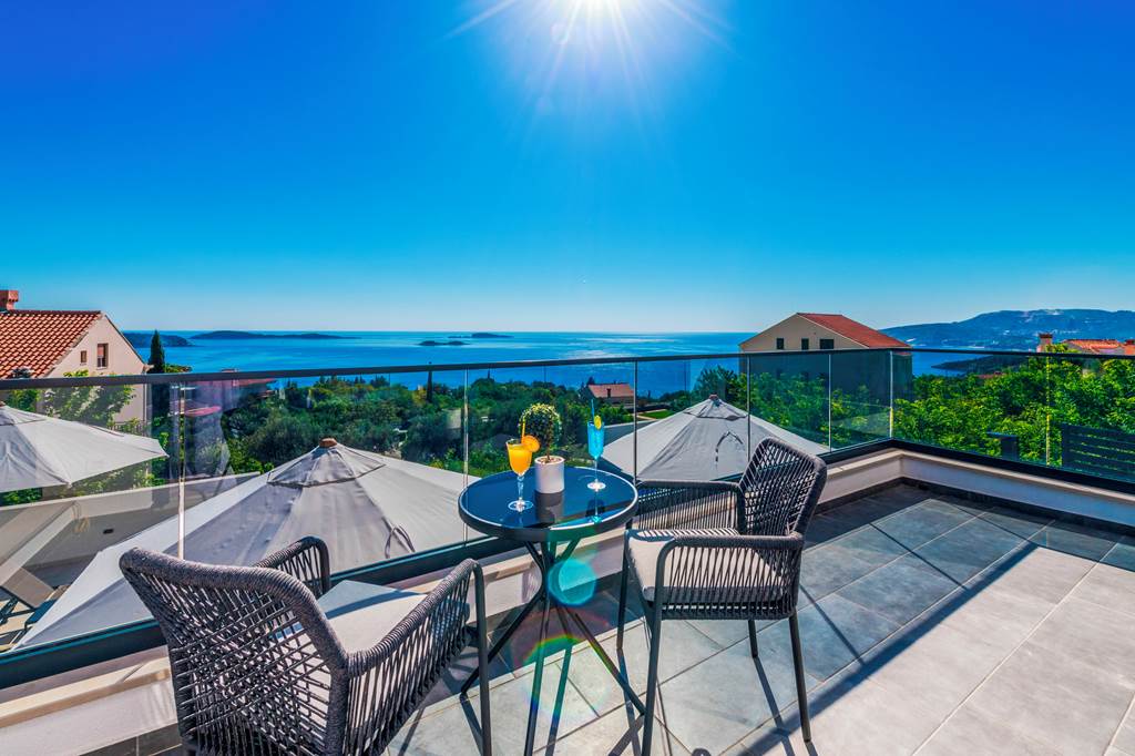 DBV_87940_Villa_Coastal_Bliss_0824_14.jpg