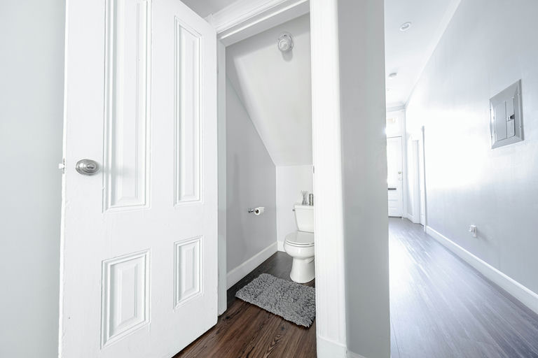 Bathrooms - Image 4