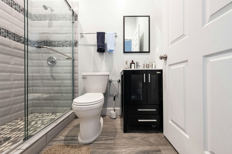 Bathrooms - Image 3