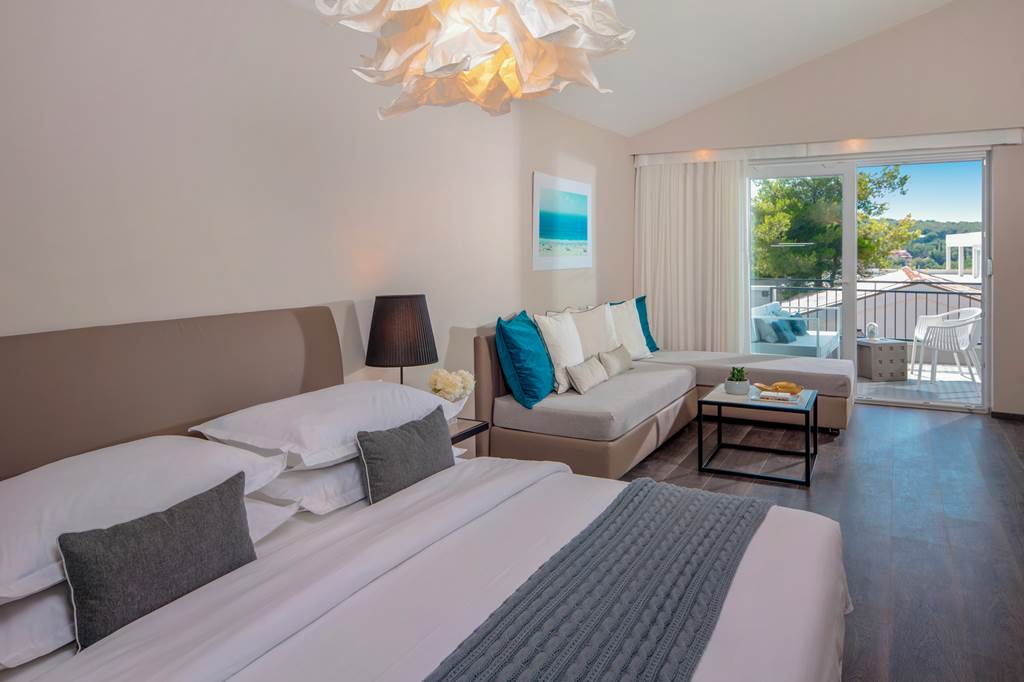 SPU_74719_Gava_Waterman_Milna_Resort_0923_01.jpg