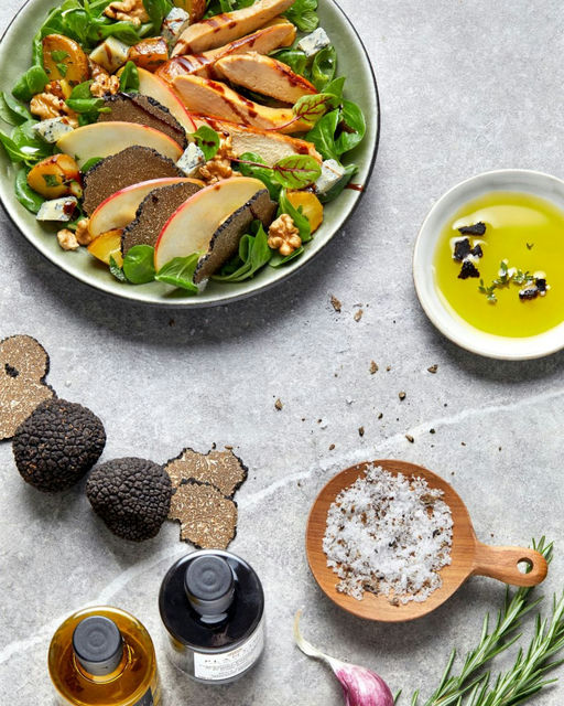Salade César revisitée à la truffe d’été