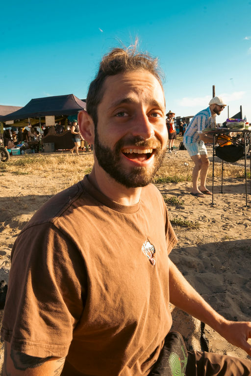 Crowd Beach @moonbeam.films(3).jpg