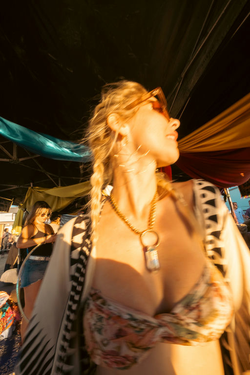 Crowd Beach @moonbeam.films(8).jpg