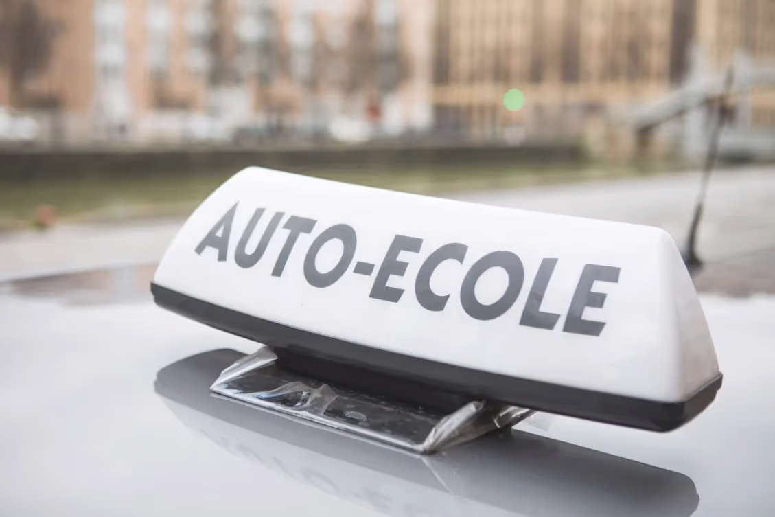 Mécontent de votre auto-école : des solutions existent !