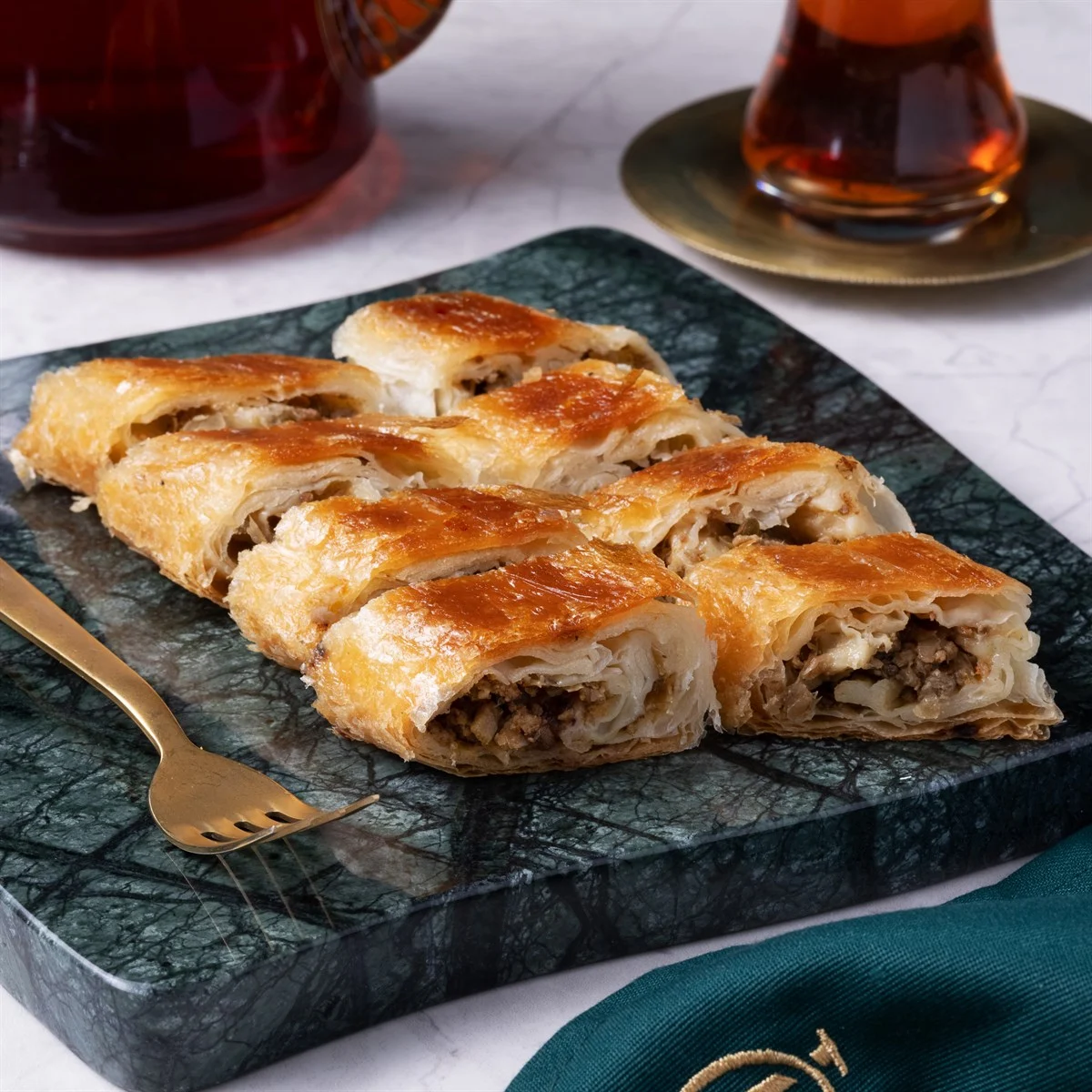 Kol Böreği