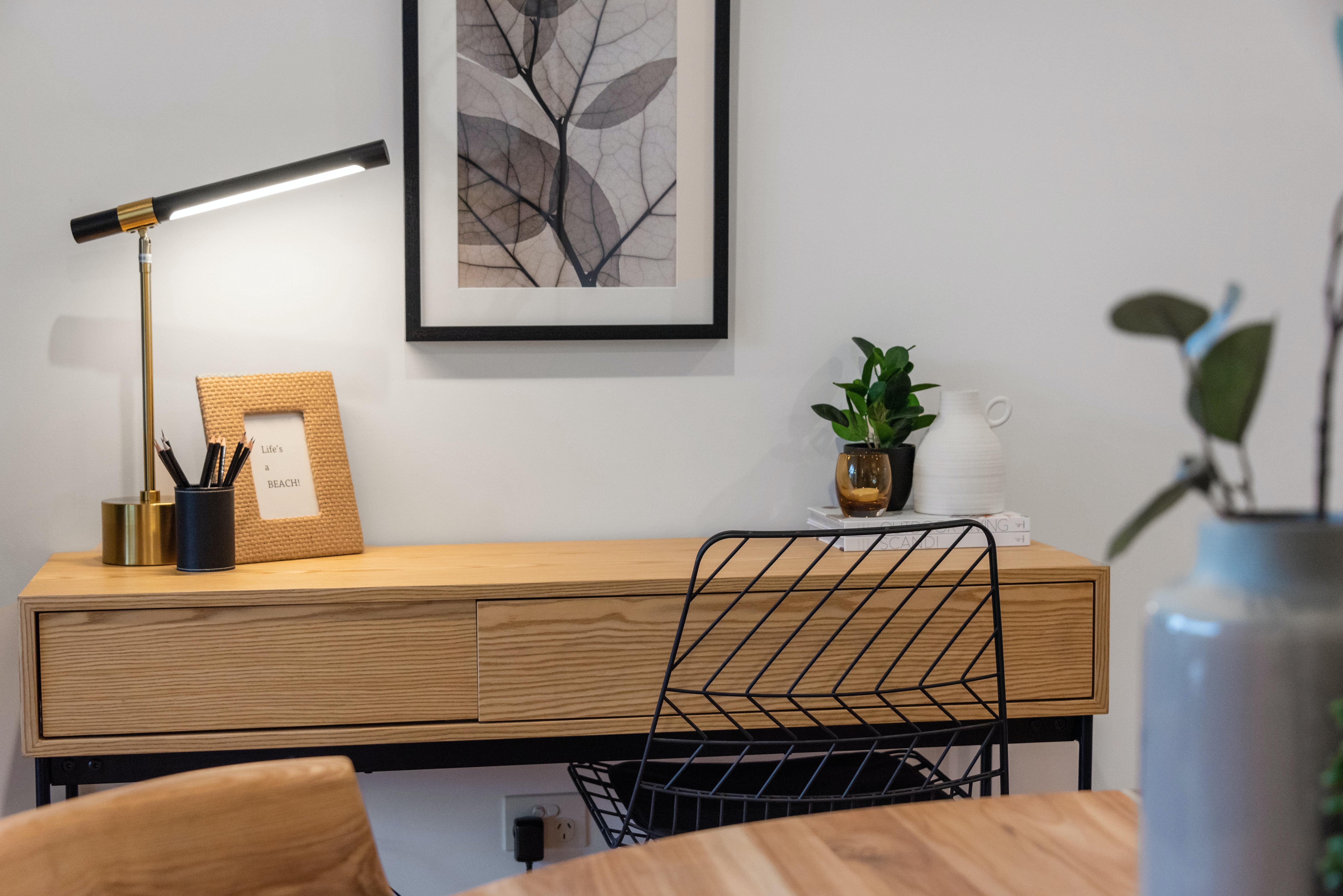 Berlin desk