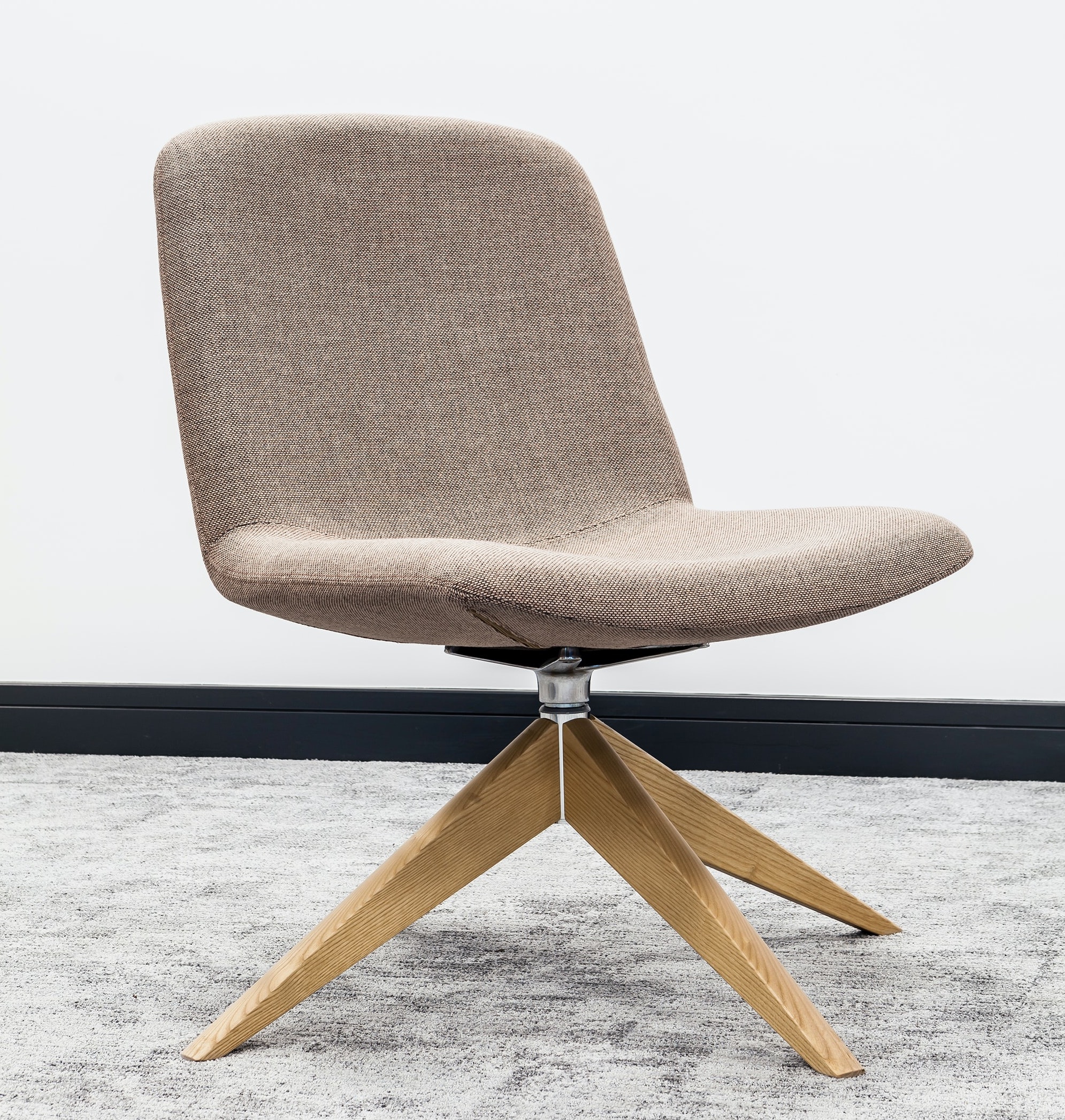 Ikrore chair