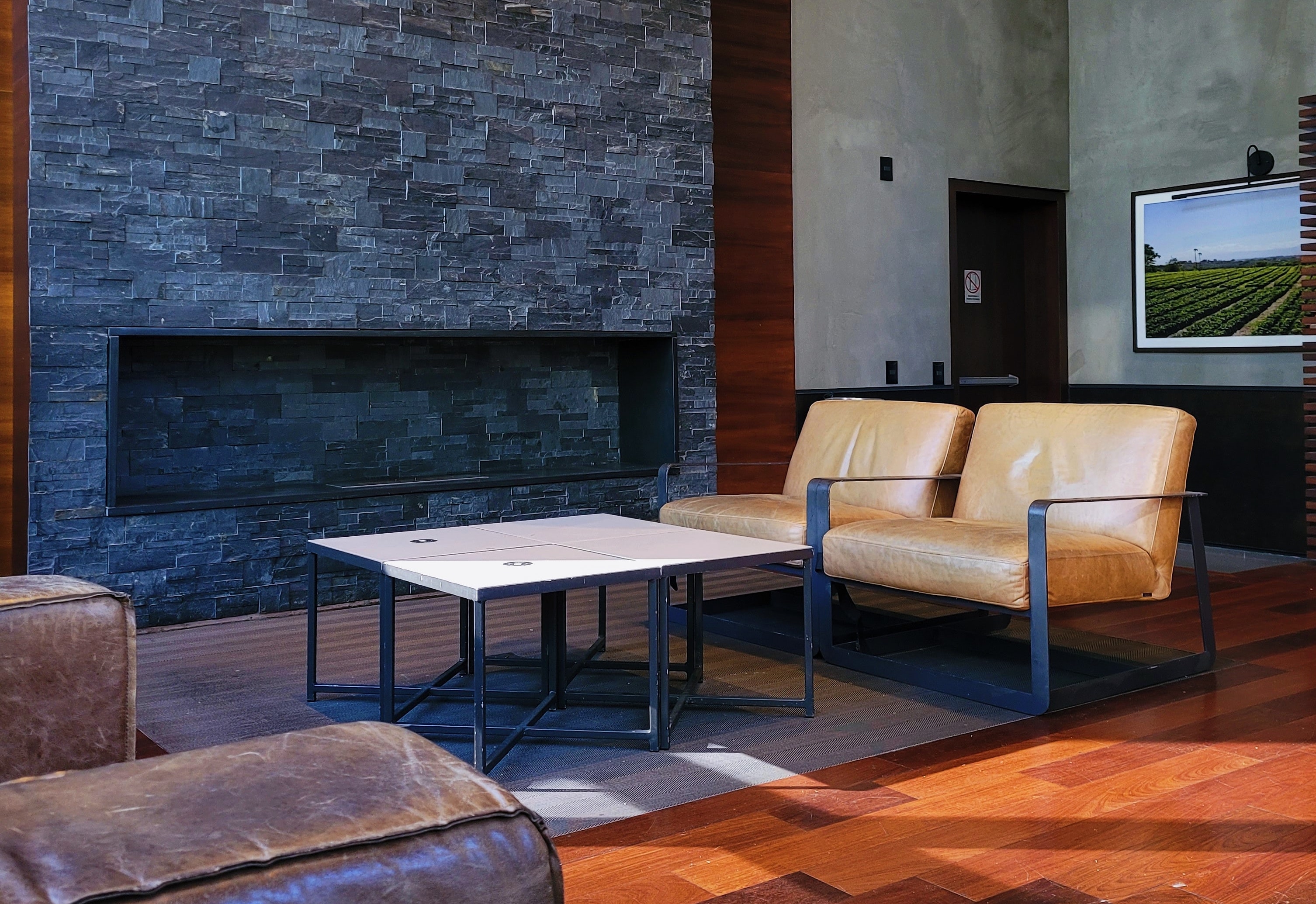 Twist coffee table