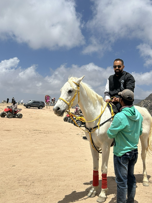 أيمن علي باكلكا gallery photo