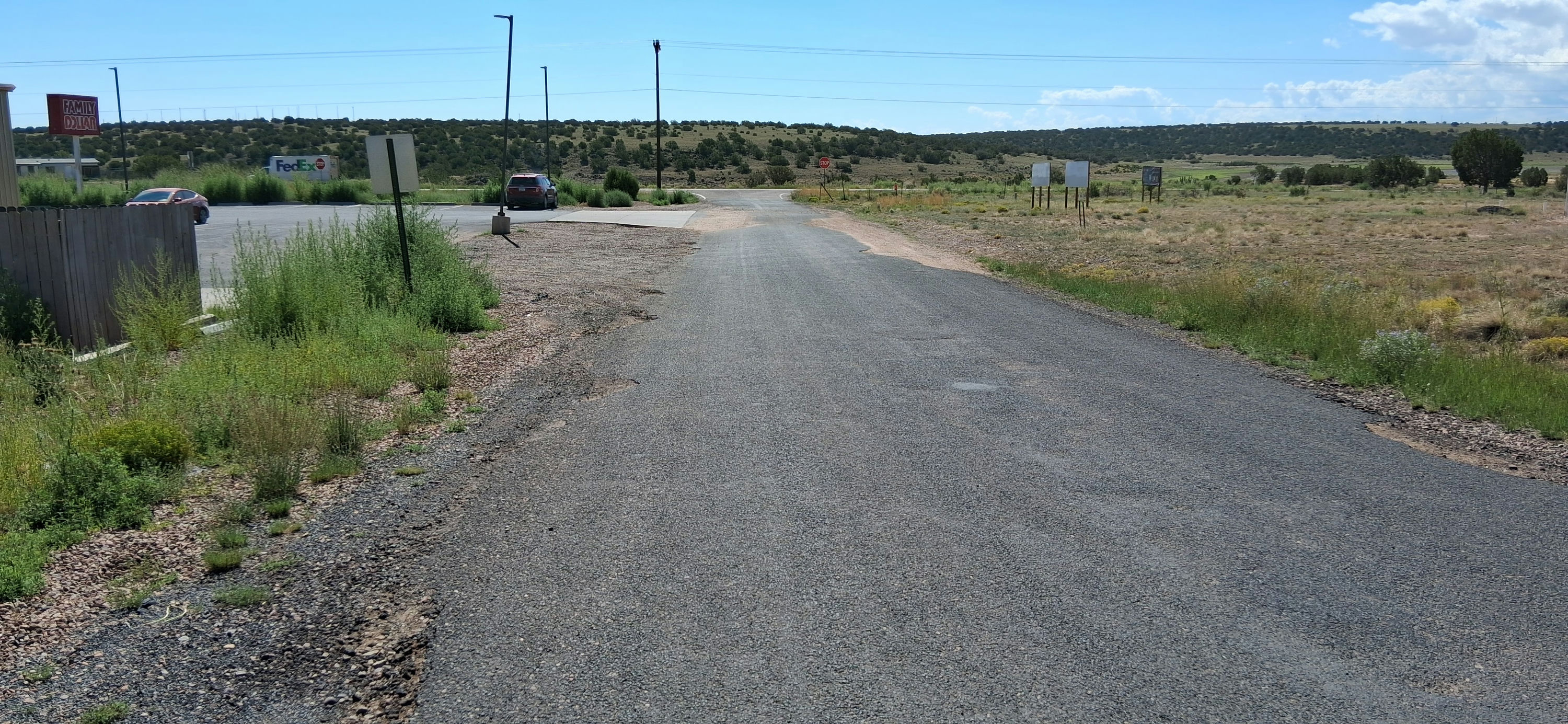 201-27-256-257 Cedar Ln facing east.jpg