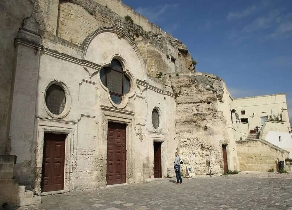 Visita la chiesa di San Pietro Barisano